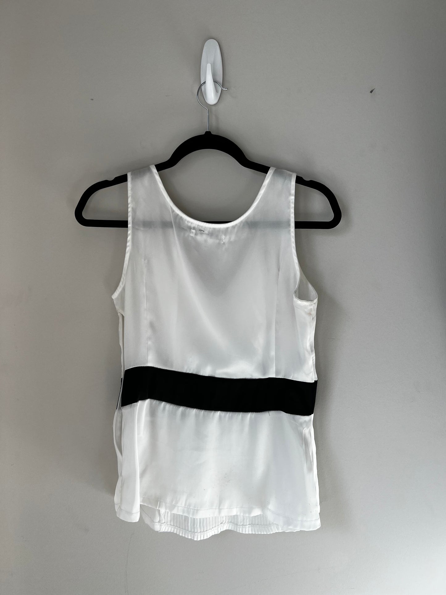 Vintage Ruffle Sleeveless Top