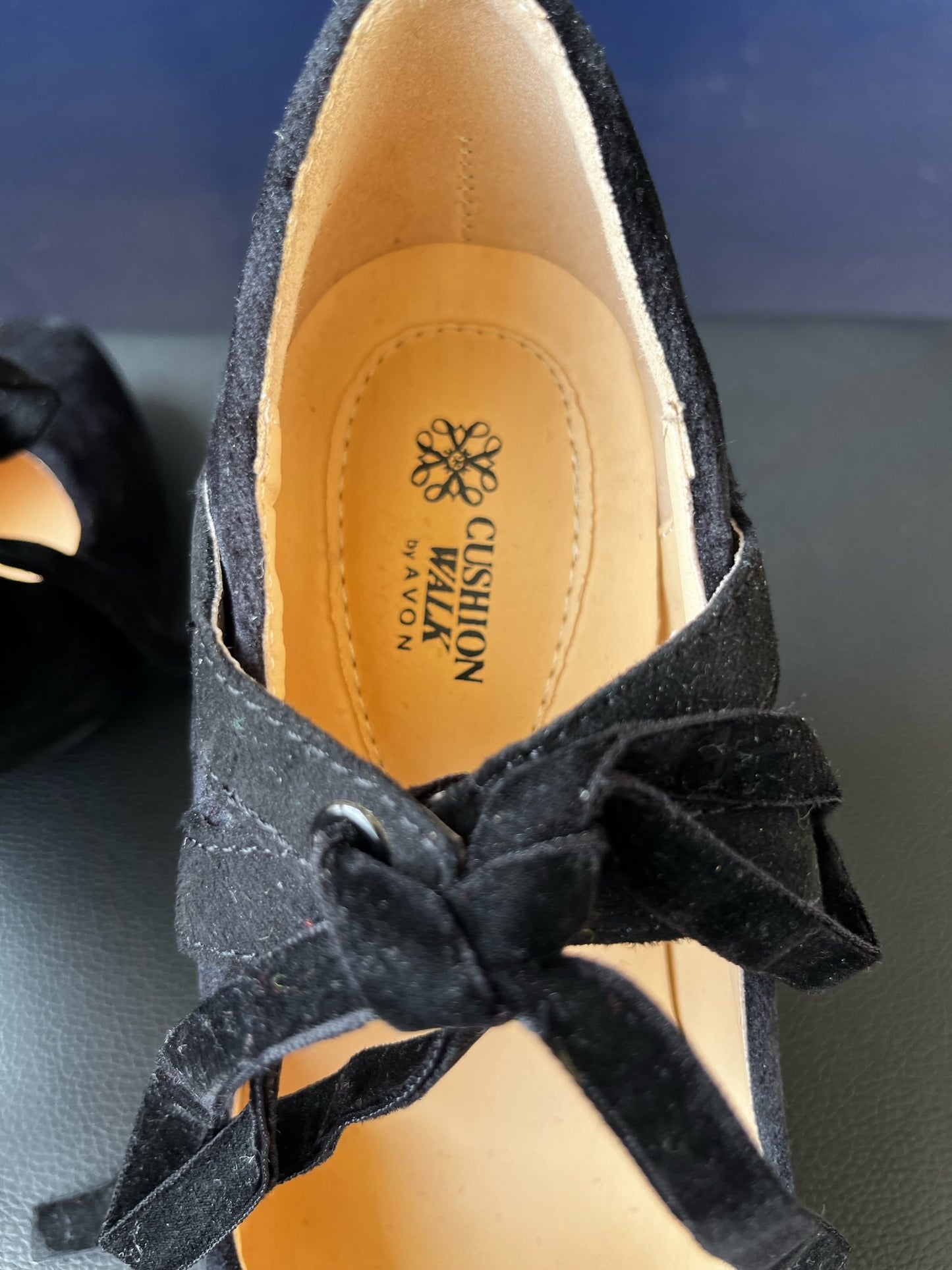 Vintage Bow Velvet Heel